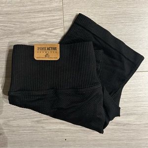 Victoria’s Secret Pink Active Seamless Bike Shorts Black Size Small NWT